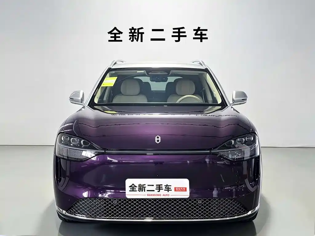 AITO M9 interior