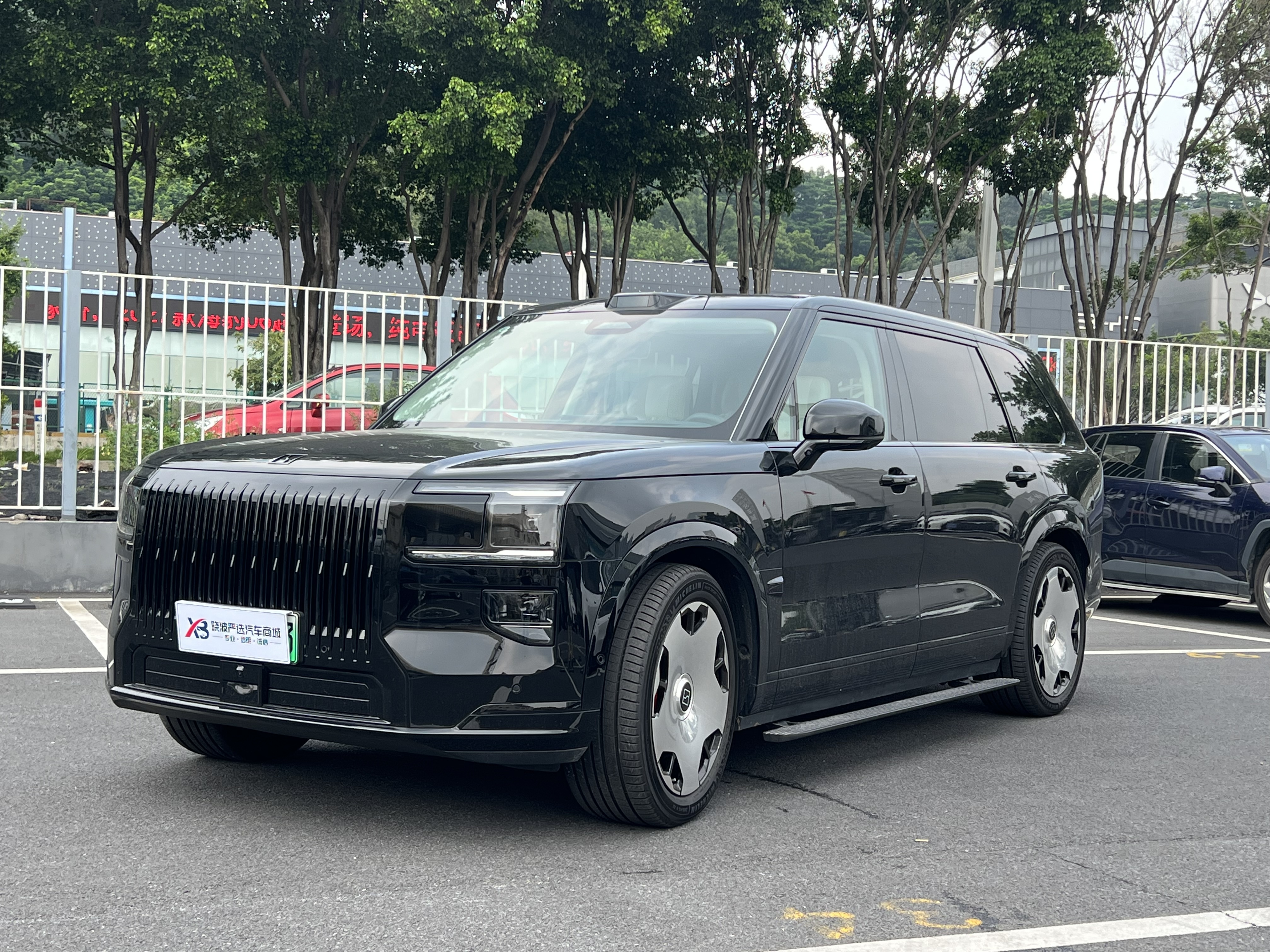 ZEEKR 9X exterior
